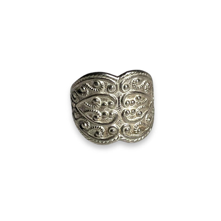 Barcelona Ring (Silver). Shield Statement Ring. Jewelry Gift.