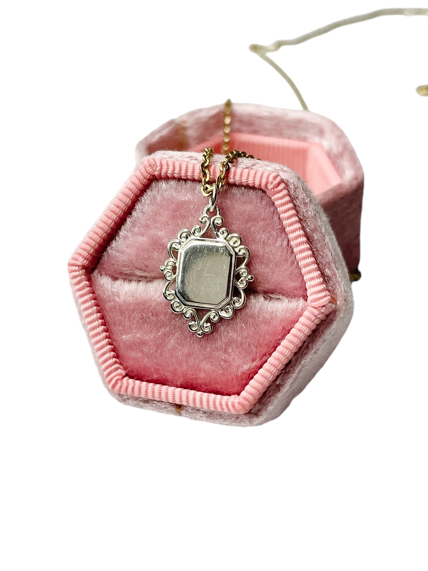 Charms (Antique-Style) Engravable Pendant